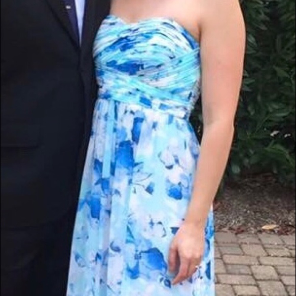 Size 4 Donna Morgan Blue Floral Maxi Dress